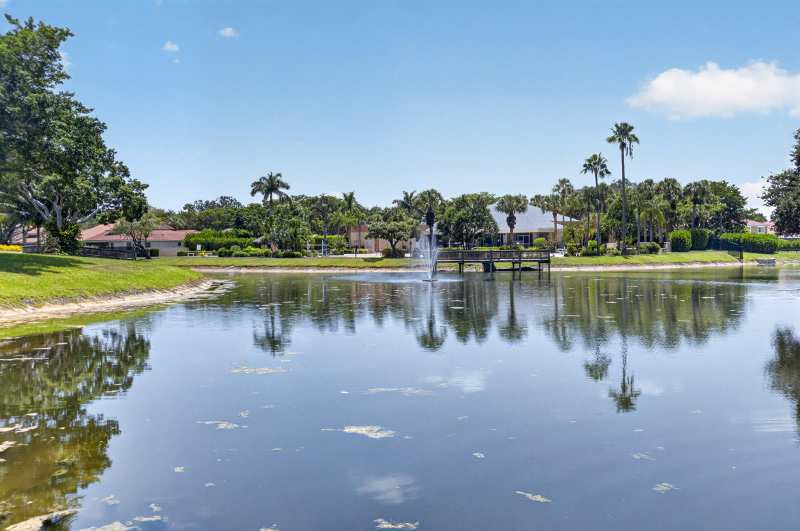 10884 LAKE FRONT Place, Boca Raton FL 33498