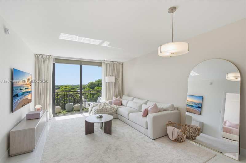 301 Altara Ave # 623, Coral Gables FL 33146