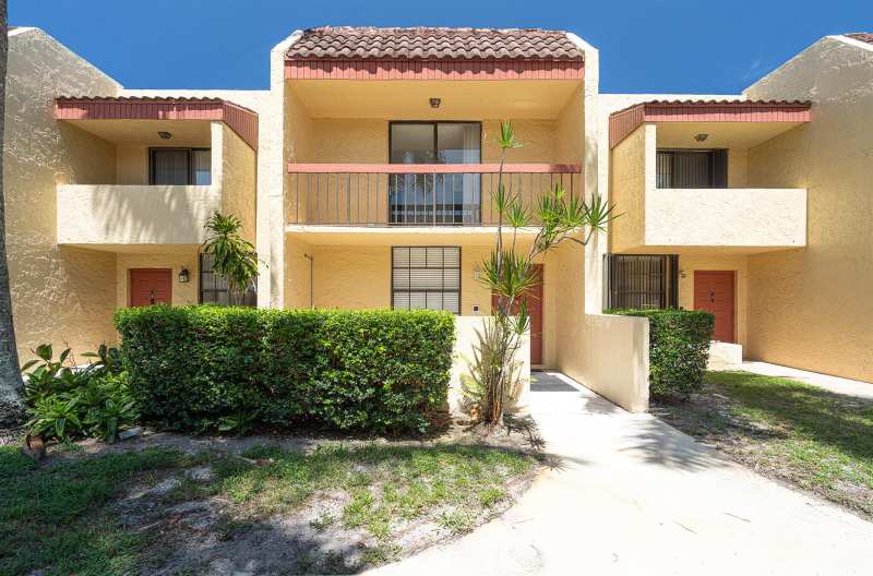 769 SE 1st Way, Deerfield Beach FL 33441