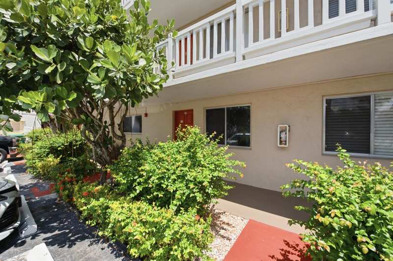 3601 INVERRARY Drive # 107, Lauderhill FL 33319