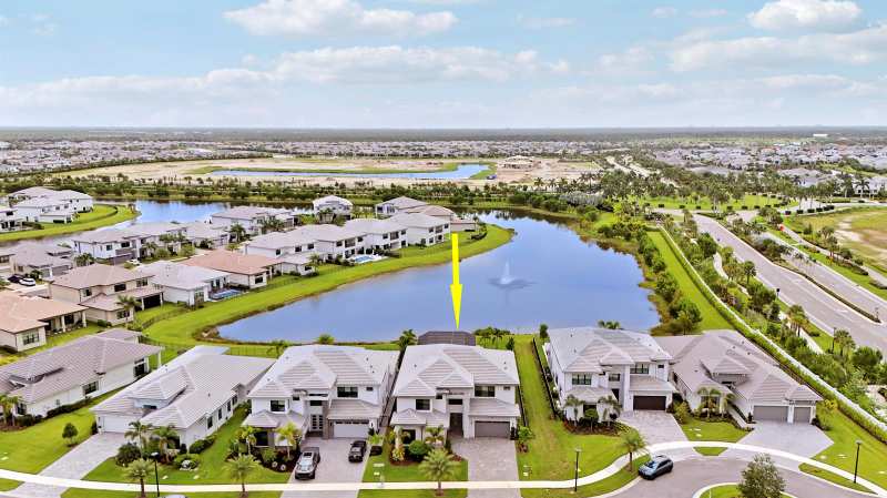 9892 Migration Point, Palm Beach Gardens FL 33412
