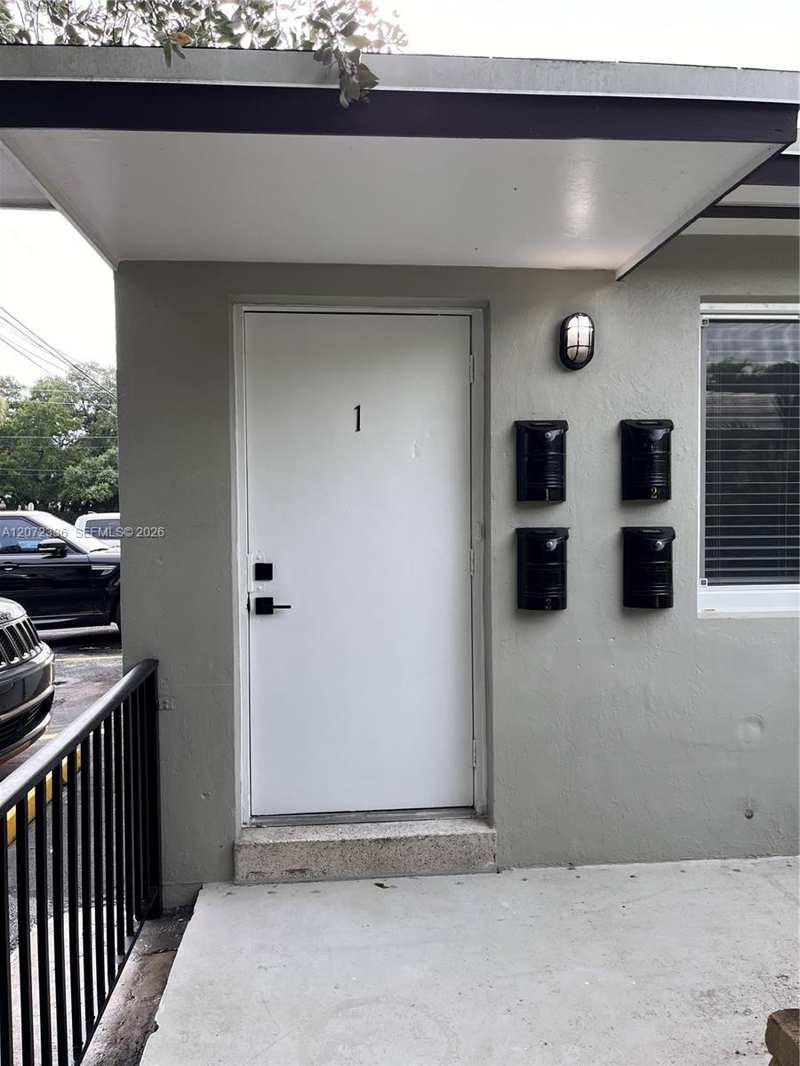 1015 W Las Olas Blvd # 1, Fort Lauderdale FL 33312