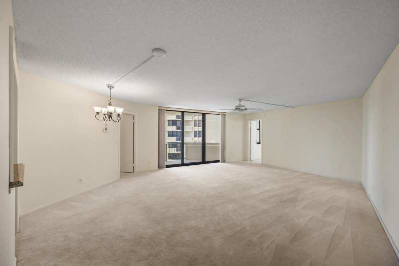2800 N Ocean Drive # 8B, Riviera Beach FL 33404