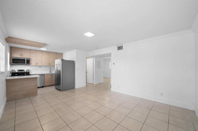 110 SE 2nd Street # 103, Hallandale Beach FL 33009