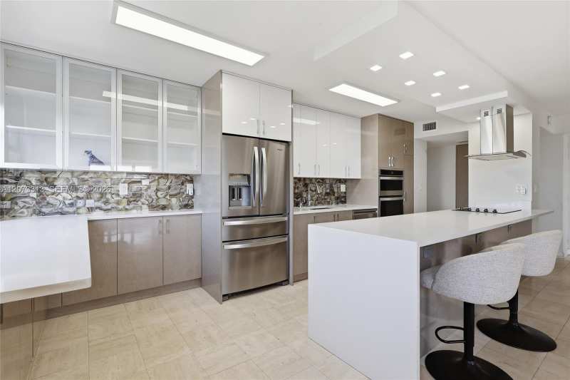 250 174th St # 2004, Sunny Isles Beach FL 33160