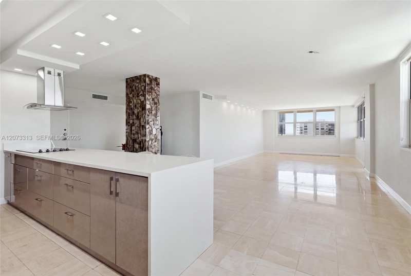 250 174th St # 2004, Sunny Isles Beach FL 33160