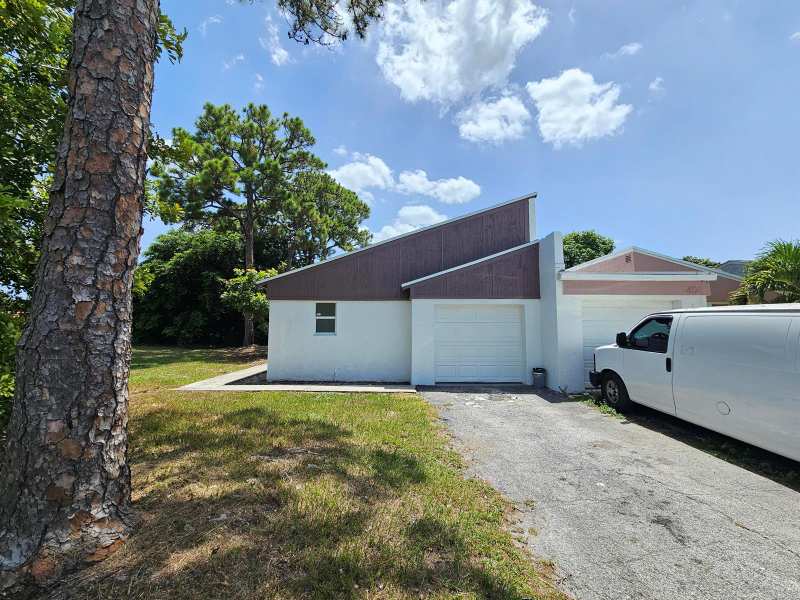 4824 NW 5TH Street, Delray Beach FL 33445