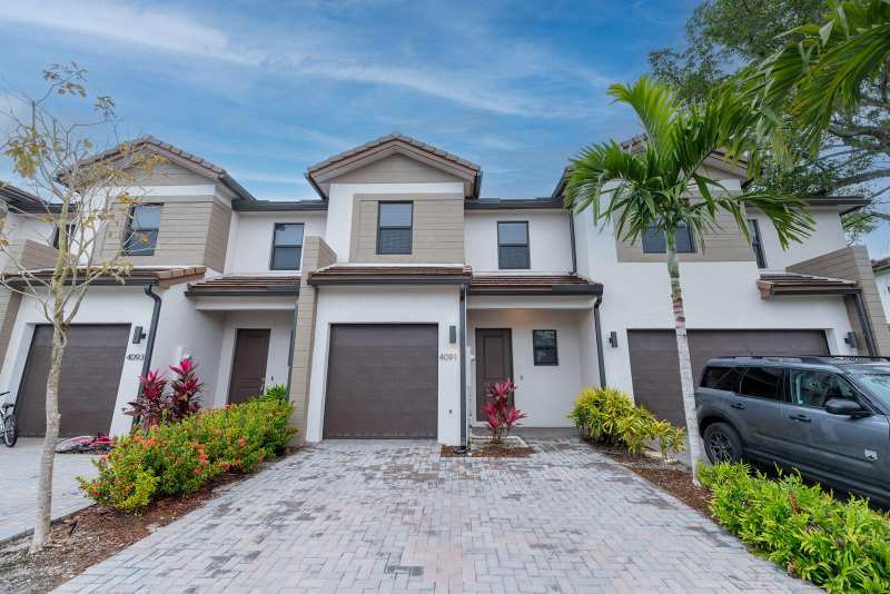 712 DEL VISTA # 712, Pompano Beach FL 33069