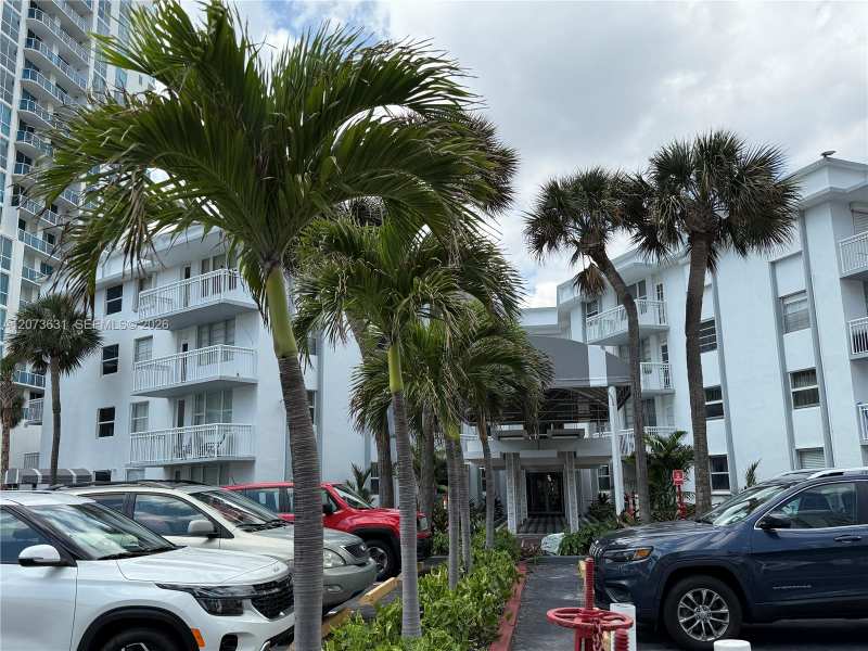 1913 S Ocean Dr # 126, Hallandale Beach FL 33009