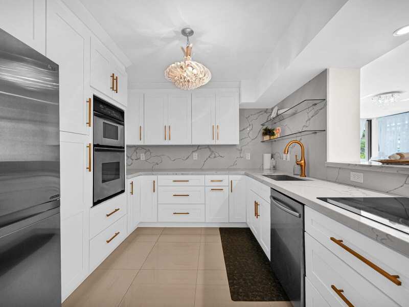2049 S OCEAN Drive # 209, Hallandale Beach FL 33009