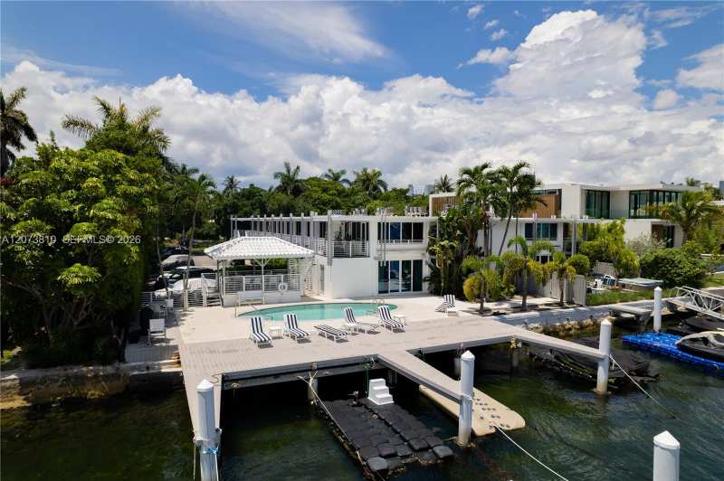 405 N Hibiscus Dr # 202, Miami Beach FL 33139
