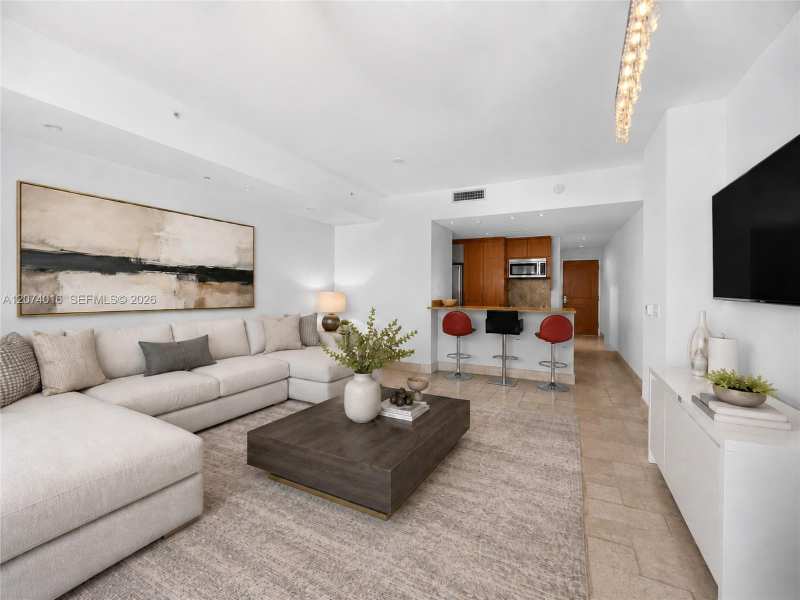 50 S Pointe Dr # 504, Miami Beach FL 33139