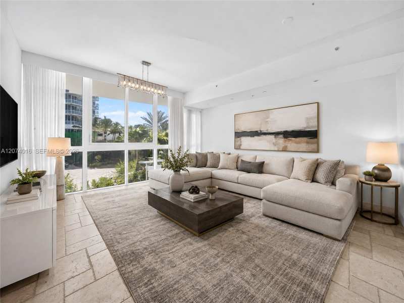 50 S Pointe Dr # 504, Miami Beach FL 33139