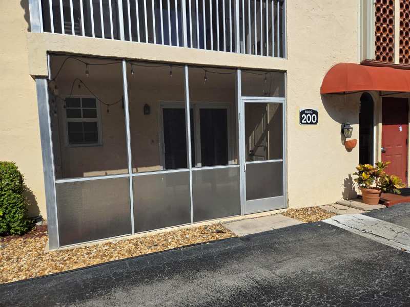 101 E McNab Road # 217, Pompano Beach FL 33060