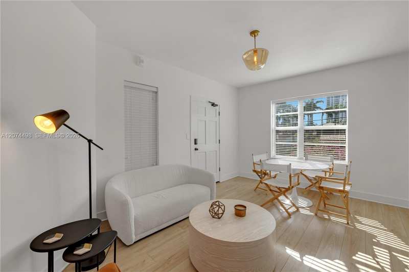 4812 Pine Tree Dr # 209, Miami Beach FL 33140
