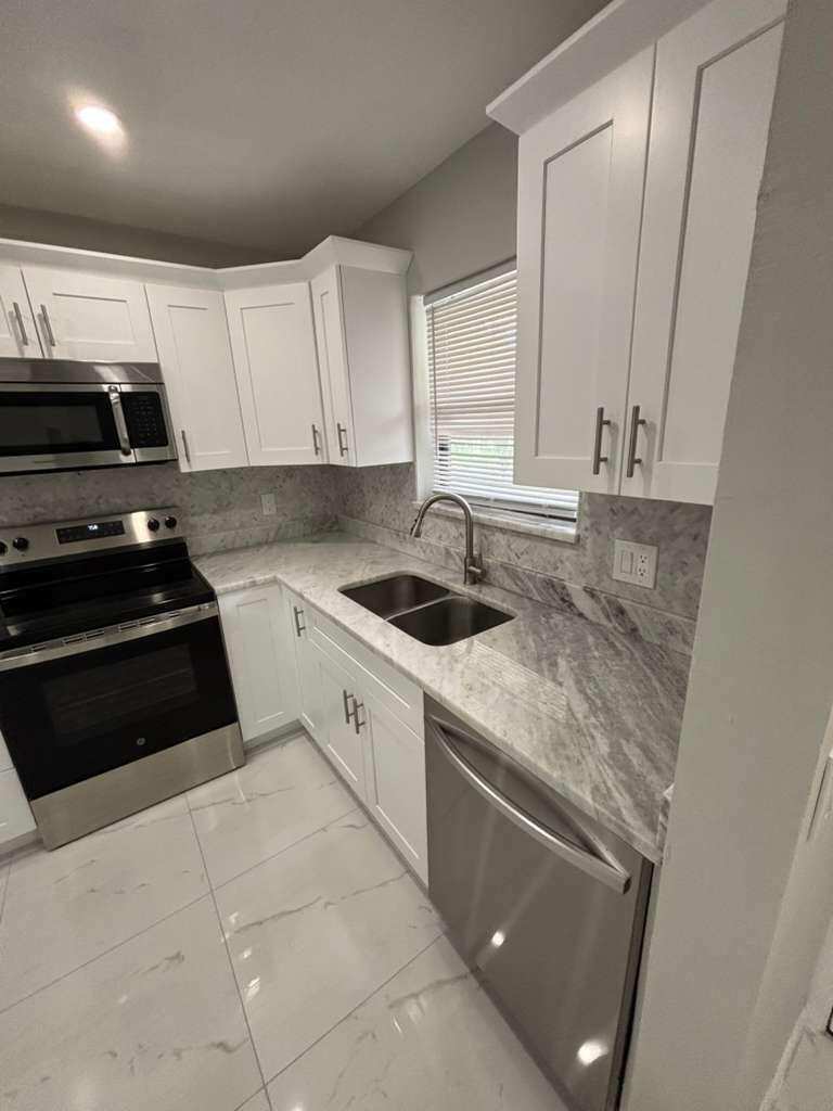 21913 Lake Forest Circle # 201, Boca Raton FL 33433