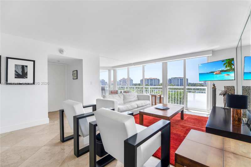 400 S Pointe Dr # 505, Miami Beach FL 33139