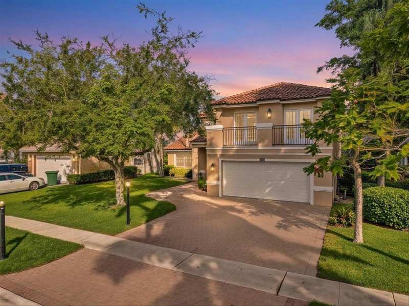 420 NW 188TH Terrace, Pembroke Pines FL 33029