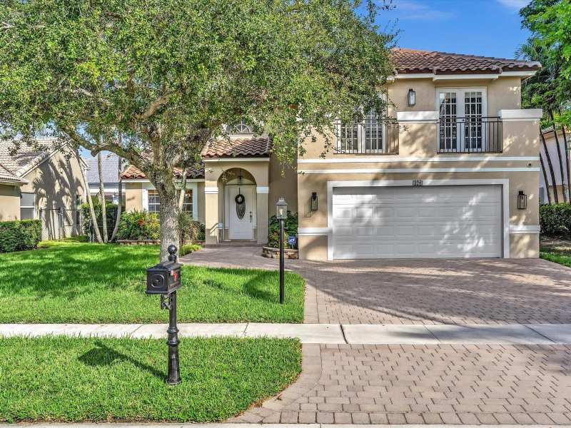 420 NW 188TH Terrace, Pembroke Pines FL 33029