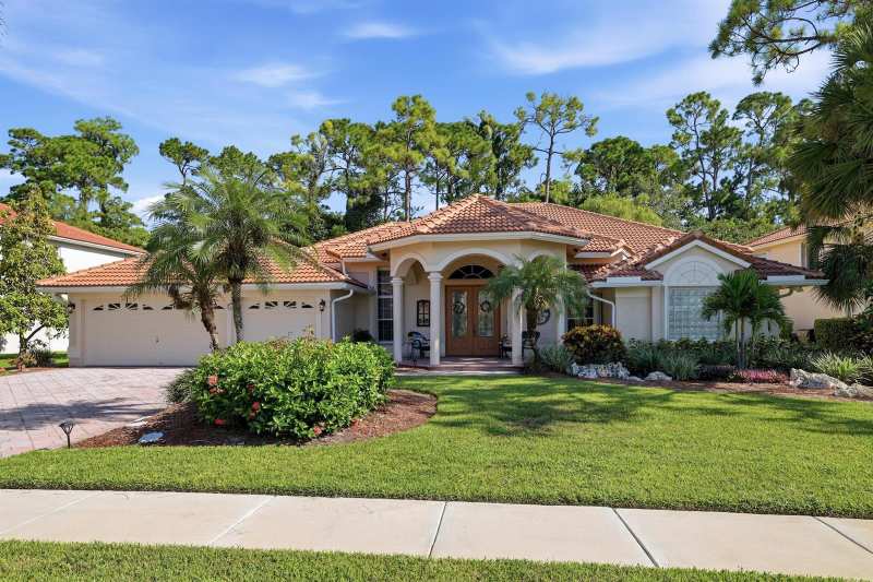 606 CYPRESS GREEN Circle, Wellington FL 33414