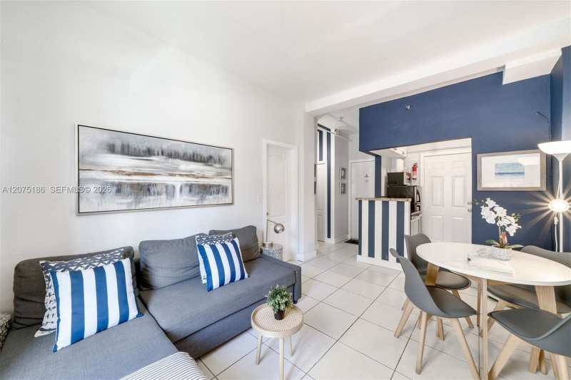 3030 Collins Ave # 1G, Miami Beach FL 33140