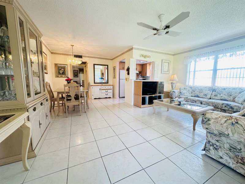 41 Lyndhurst B, Deerfield Beach FL 33442