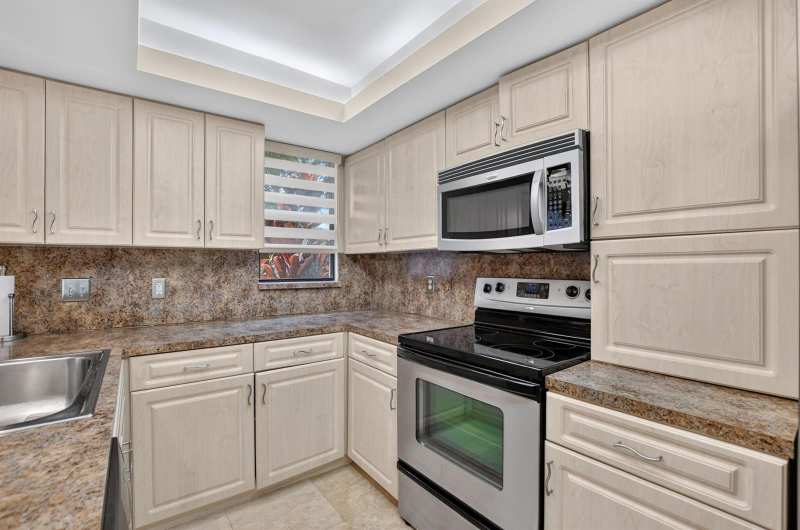 7033 Rain Forest Drive # L, Boca Raton FL 33434
