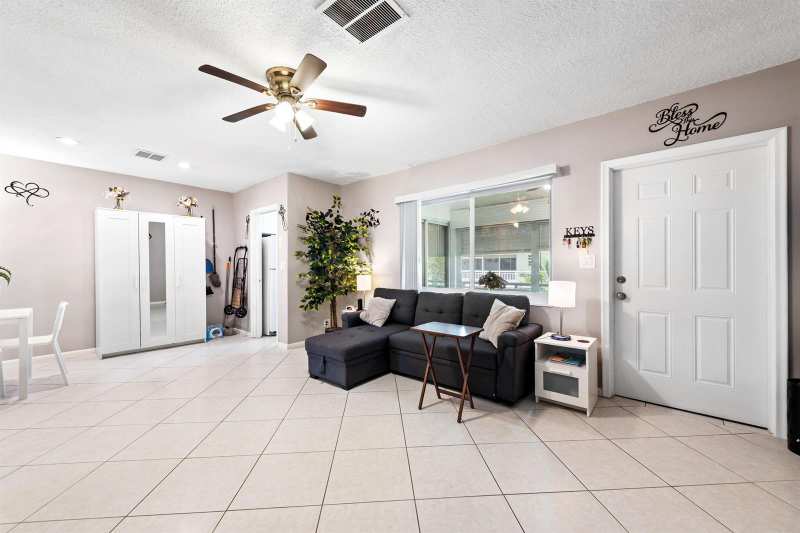 2100 NE 38TH Street # 205, Lighthouse Point FL 33064