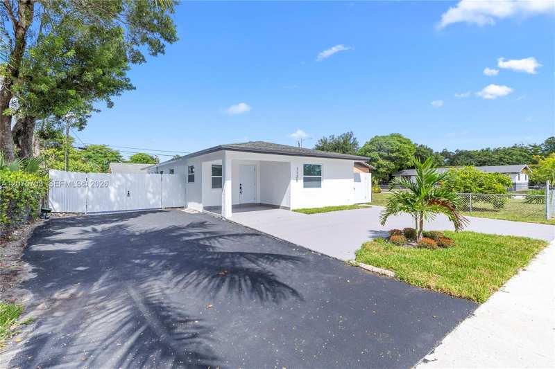 1125 NW 27th Ave, Fort Lauderdale FL 33311