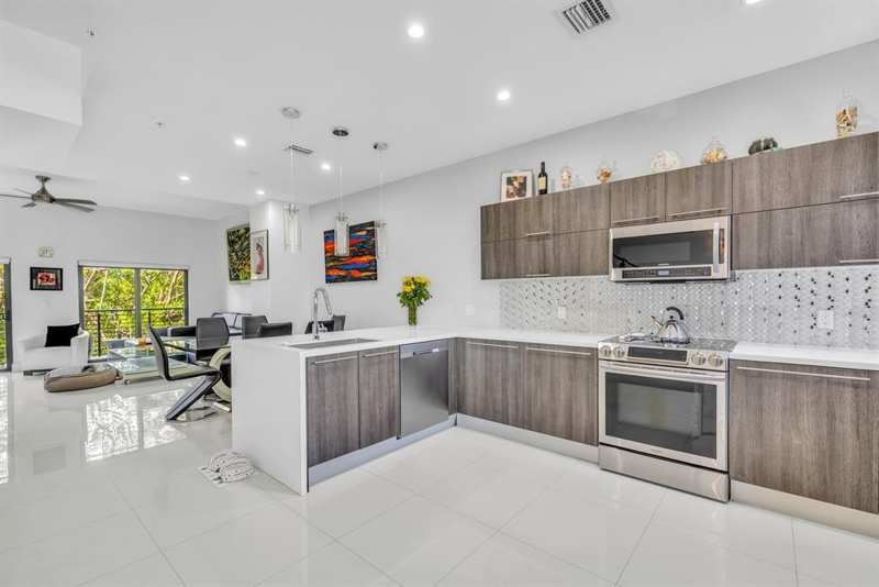 462 SE 1ST Circle, Pompano Beach FL 33060