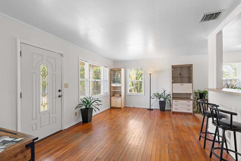 1007 AVON Road, West Palm Beach FL 33401