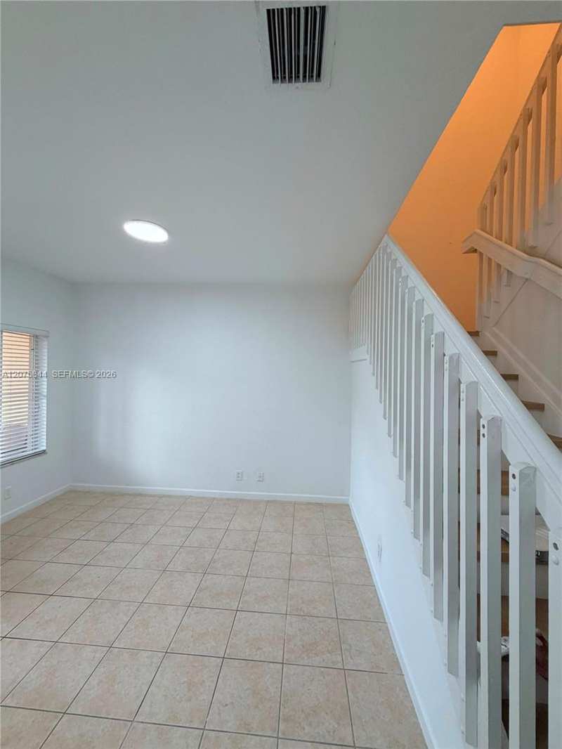 102 S Santa Catalina Cir # 102, North Lauderdale FL 33068