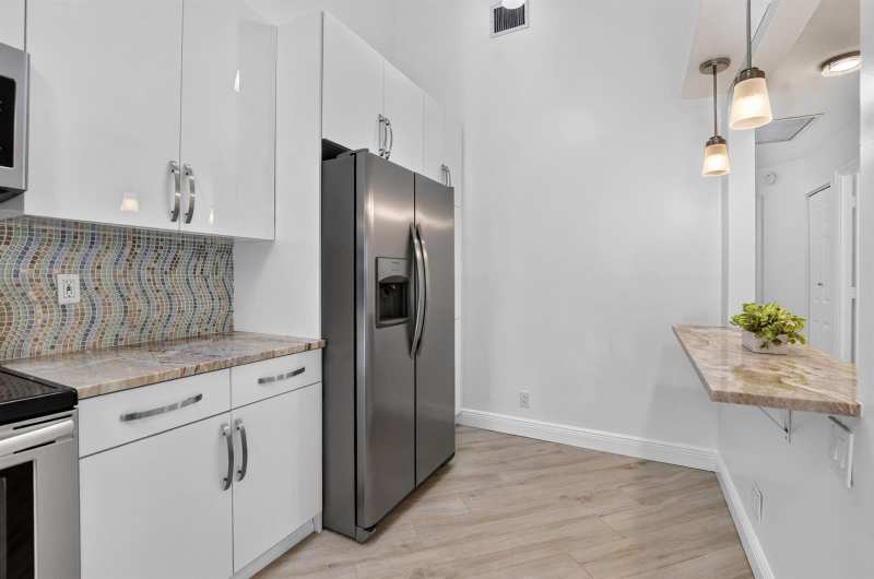 1971 Discovery Circle E, Deerfield Beach FL 33442
