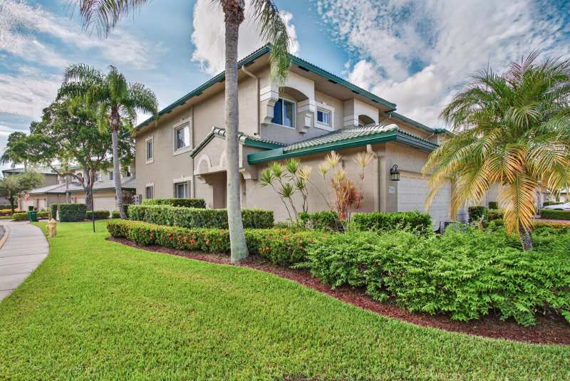 7940 Exeter Circle E # 201, Tamarac FL 33321