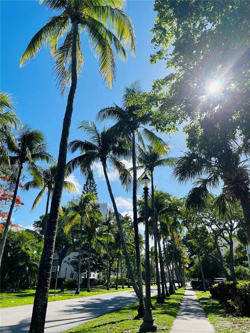 251 Galen Dr # 101E, Key Biscayne FL 33149