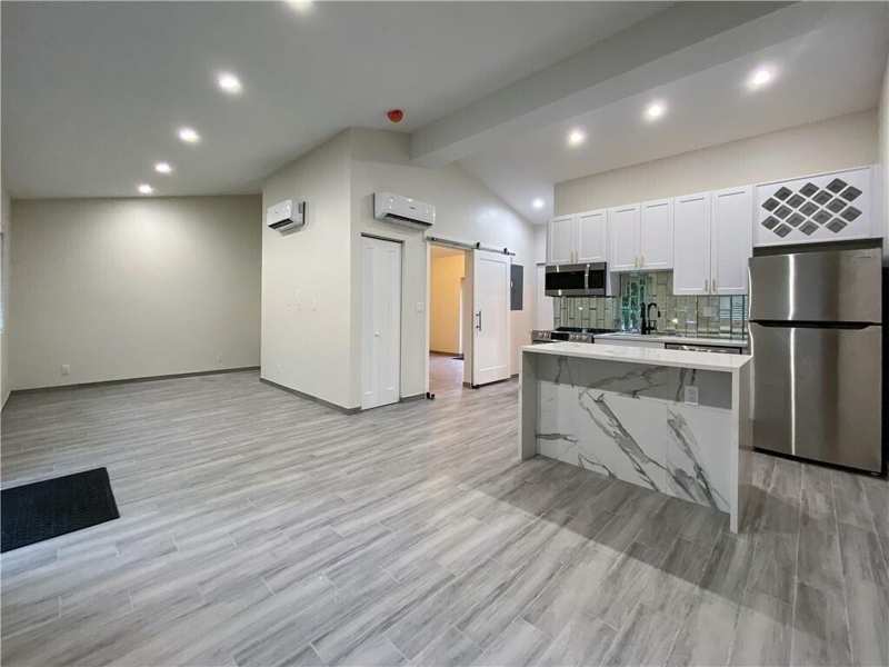 315 SW 7th Street # 2, Fort Lauderdale FL 33315