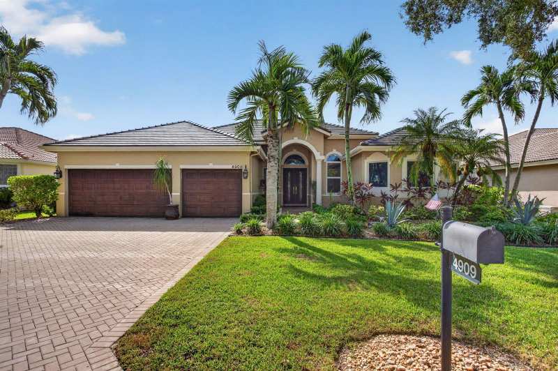 4909 NW 112th Drive, Coral Springs FL 33076