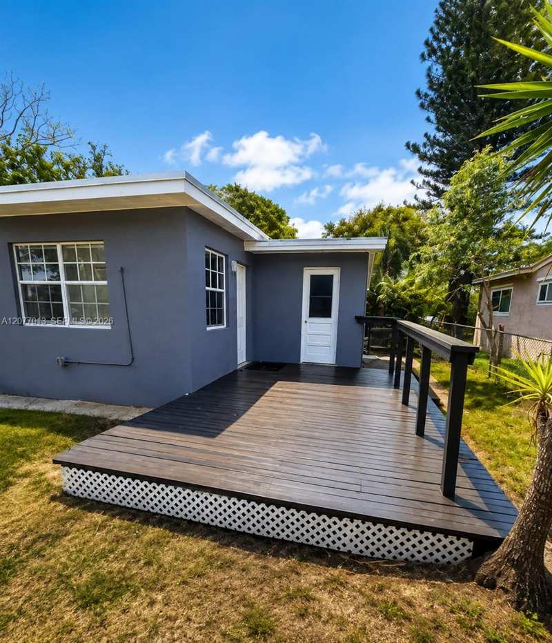 441 SW 10th Ter # 0, Hallandale Beach FL 33009