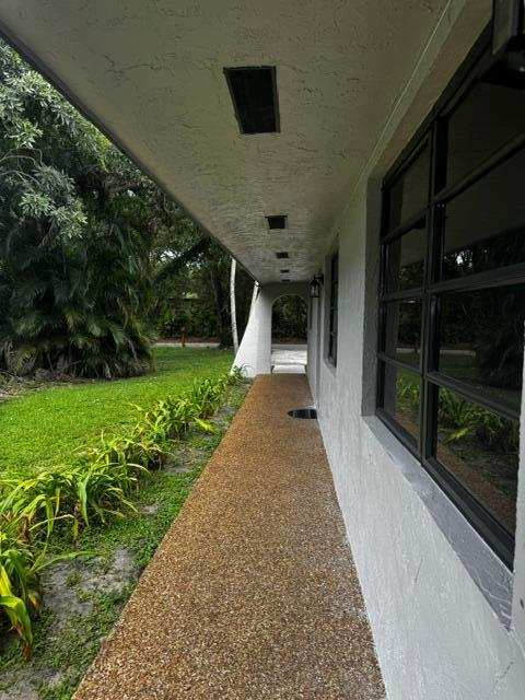 1871 W FOREST Avenue, Palm Springs FL 33406