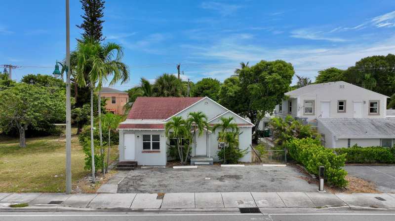 3608 Broadway Avenue, West Palm Beach FL 33407