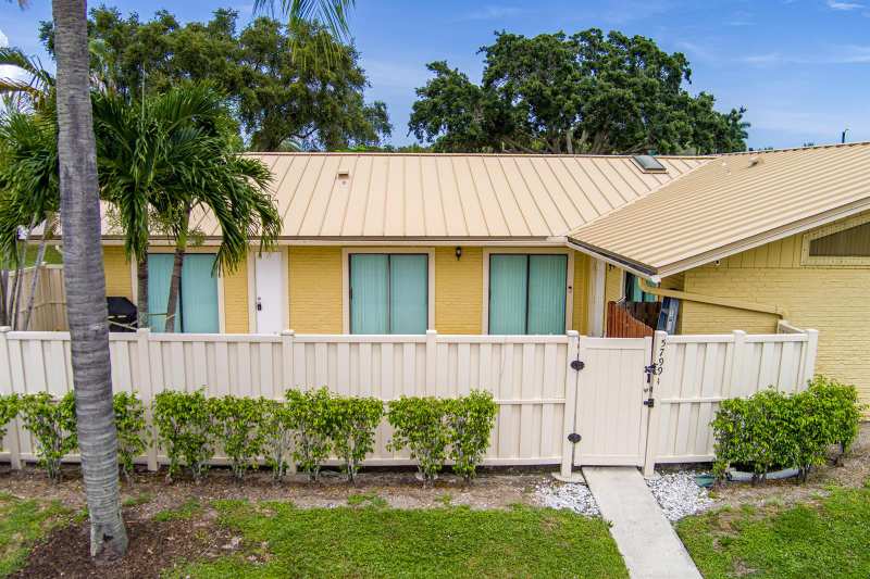 5799 GOLDEN EAGLE Circle, Palm Beach Gardens FL 33418