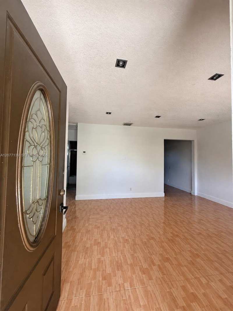 401 SW 4th terrace # 403, Hallandale Beach FL 33009