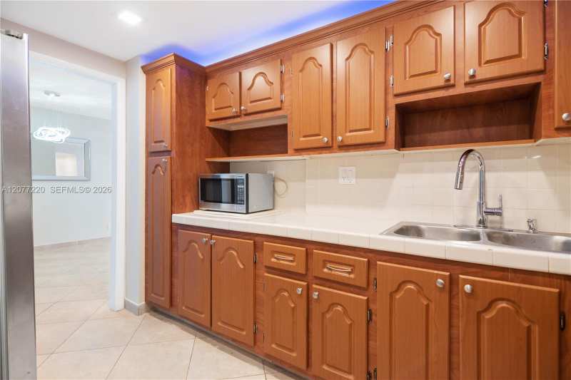 16740 NE 9th Ave # 604, North Miami Beach FL 33162