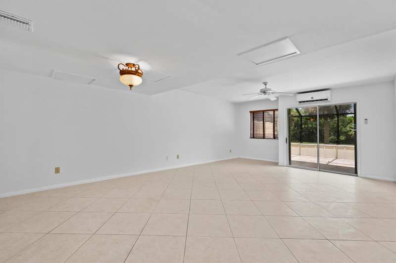 6151 Riverwalk Lane Unit 8, Jupiter FL 33458