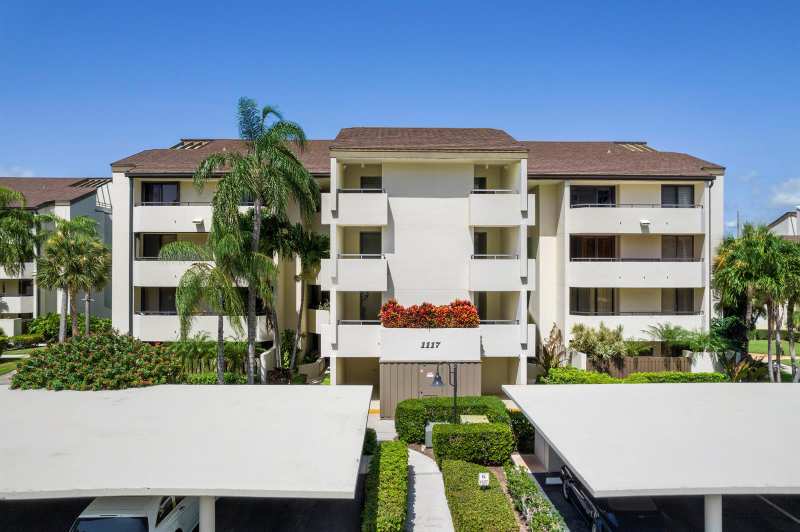 1117 MARINE Way E, North Palm Beach FL 33408