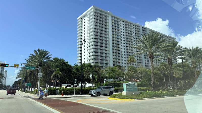 210 174TH Street # 1901, Sunny Isles Beach FL 33160