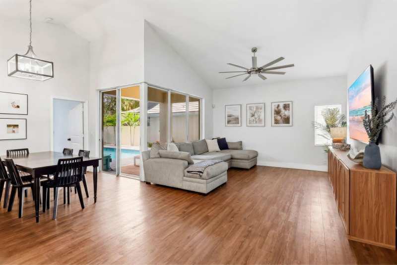 944 Dickens Place, West Palm Beach FL 33411