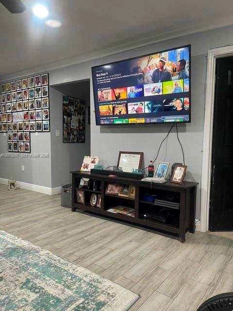 2766 NW 168th Ter, Miami Gardens FL 33056