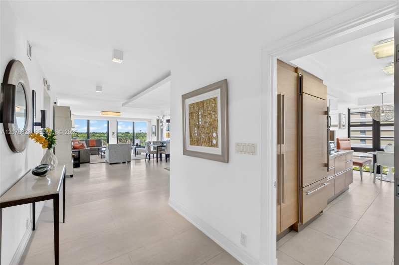 5500 Collins Ave # 702, Miami Beach FL 33140