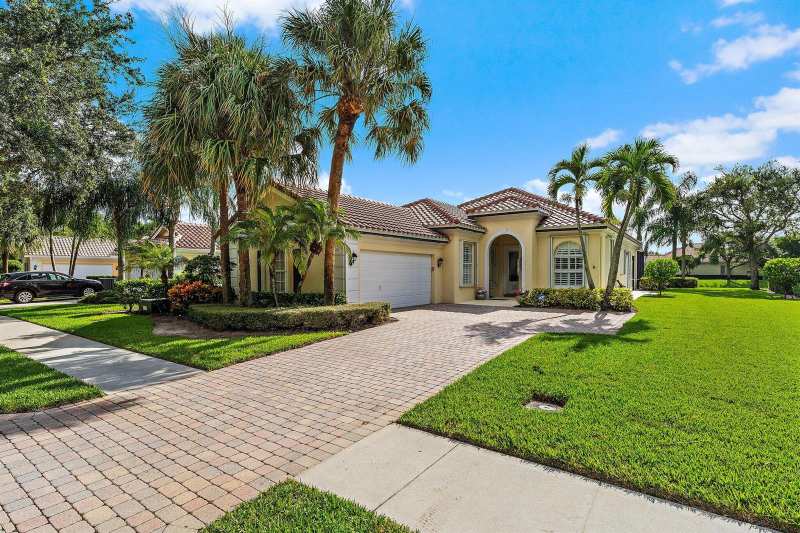 108 Euphrates Circle, Palm Beach Gardens FL 33410